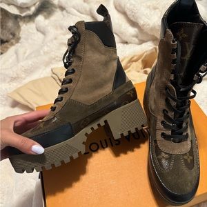 Laureate Platform Desert Boot